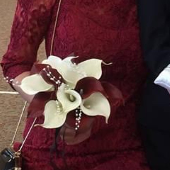 Red Lace Sue Wong Dress - Picture 2 of 6